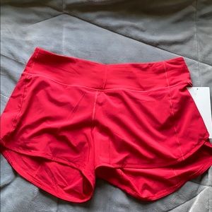 NWOT womens lululemon tracker shorts - size 10